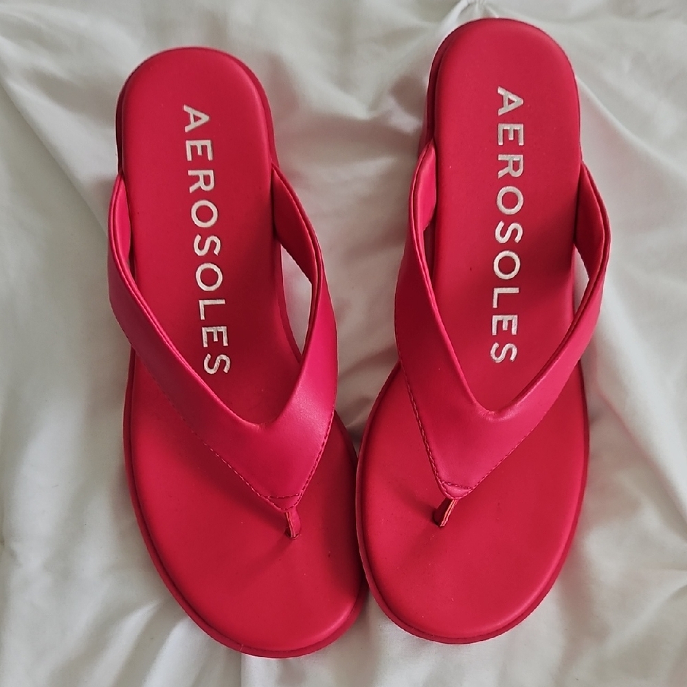 AEROSOLES Women's Vibrant Pink Sandals